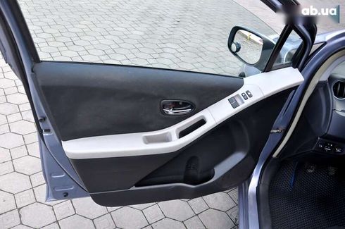 Toyota Yaris 2010 - фото 16