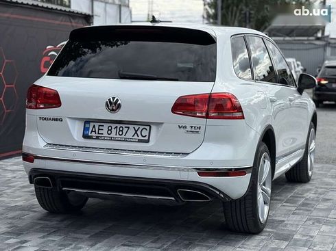 Volkswagen Touareg 2015 - фото 8