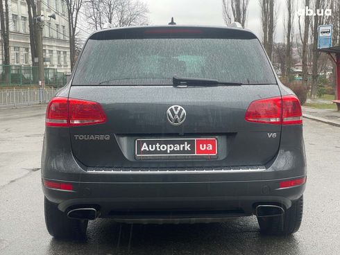 Volkswagen Touareg 2010 черный - фото 11