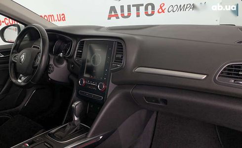 Renault Megane 2019 - фото 12