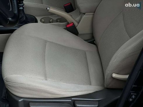 Hyundai Elantra 2009 - фото 25