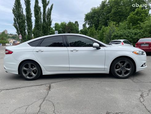 Ford Fusion 2016 белый - фото 7
