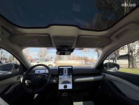 Ford Mustang Mach-E 2021 белый - фото 41