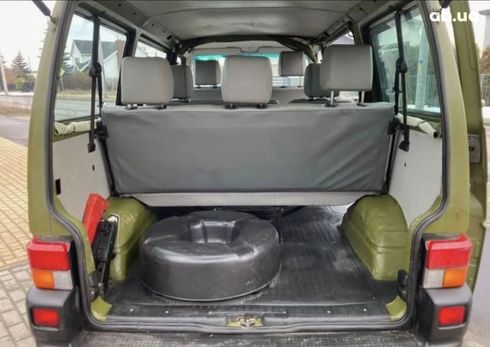 Volkswagen Transporter 2003 зеленый - фото 10