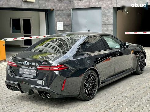 BMW M5 2025 - фото 17