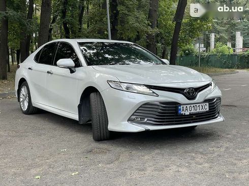 Toyota Camry 2020 - фото 3