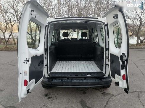 Renault Kangoo 2019 - фото 27