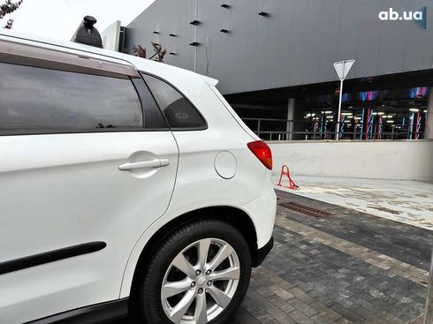 Mitsubishi Outlander 2015 - фото 7