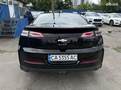 Chevrolet Volt 2015 - фото 13