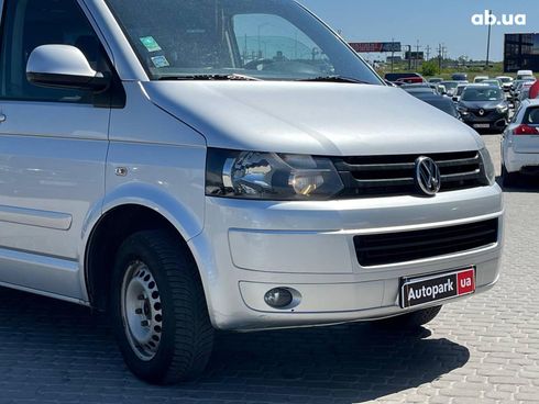 Volkswagen Caravelle 2013 серый - фото 2