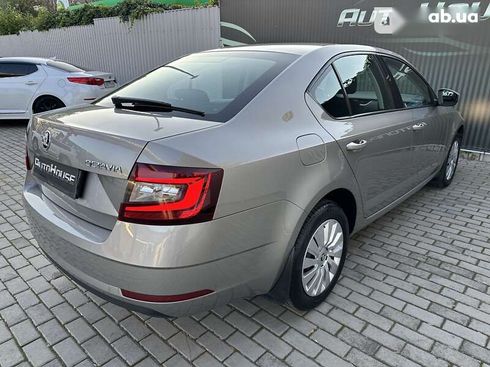 Skoda Octavia 2017 - фото 30