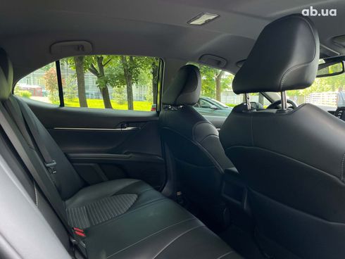 Toyota Camry 2021 синий - фото 24