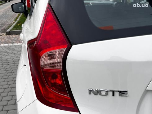 Nissan Note 2016 белый - фото 12
