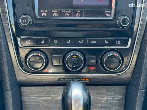 Volkswagen Passat 2016 белый - фото 55