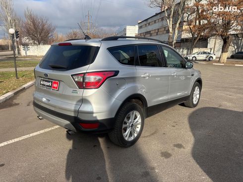 Ford Escape 2018 серый - фото 10