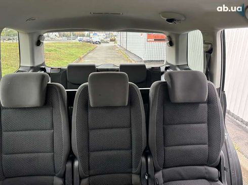 Volkswagen Touran 2011 - фото 22