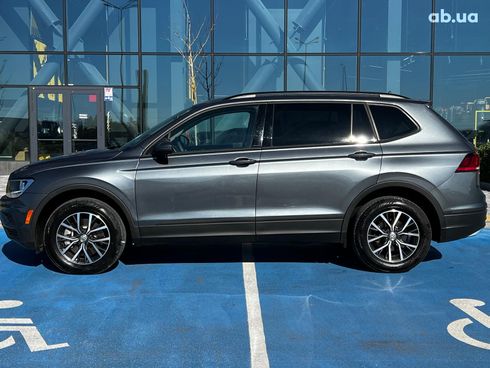 Volkswagen Tiguan 2021 серый - фото 32