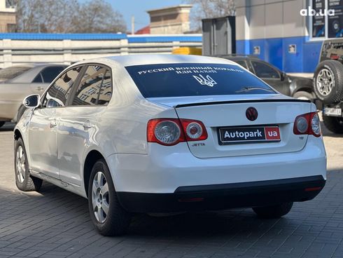 Volkswagen Jetta 2008 белый - фото 9