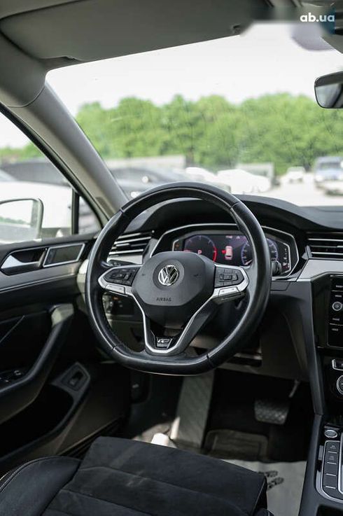 Volkswagen Passat 2020 - фото 2