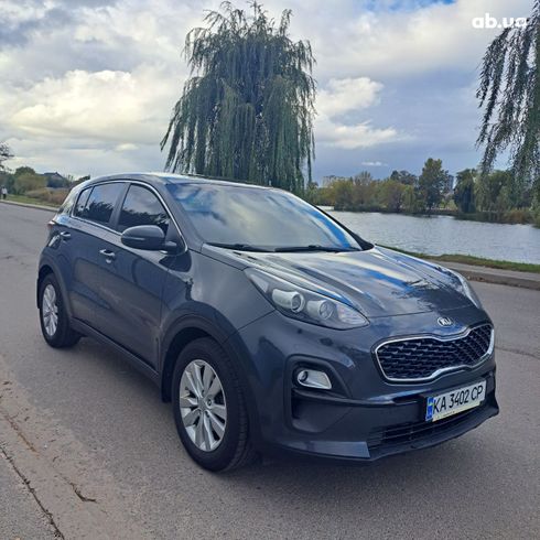 Kia Sportage 2021 серый - фото 5