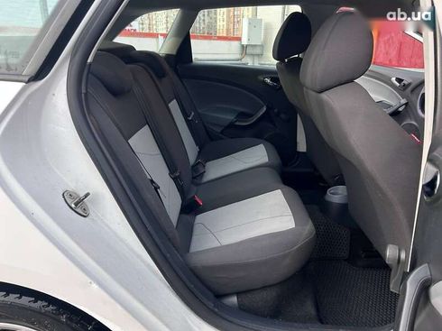 SEAT Ibiza 2012 - фото 10