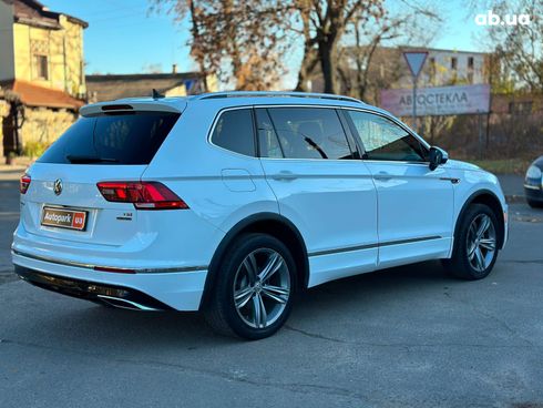 Volkswagen Tiguan 2018 белый - фото 16