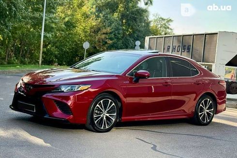 Toyota Camry 2018 - фото 3