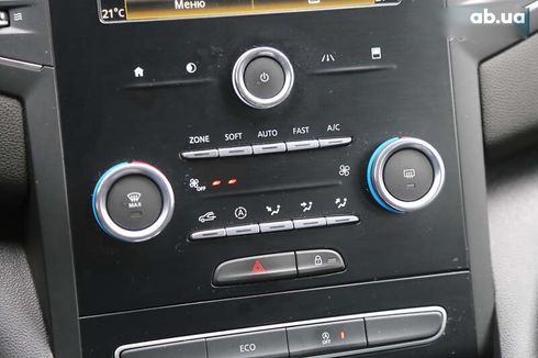 Renault Megane 2017 - фото 19