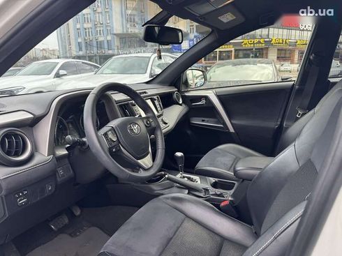 Toyota RAV4 2016 - фото 29