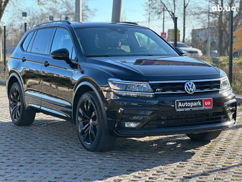 Volkswagen Tiguan 2020 черный - фото 7