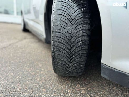 Ford C-Max 2011 - фото 23