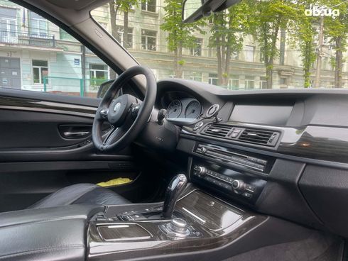 BMW 5 серия 2012 белый - фото 26