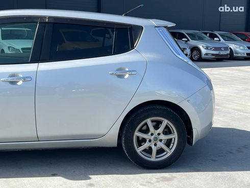 Nissan Leaf 2013 серый - фото 17