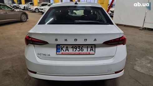 Skoda Octavia 2022 - фото 13