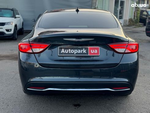 Chrysler 200 2016 серый - фото 7
