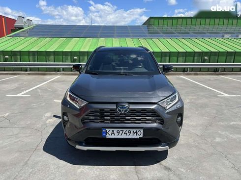 Toyota RAV4 2020 - фото 2