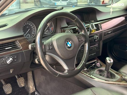 BMW 3 серия 2010 черный - фото 15