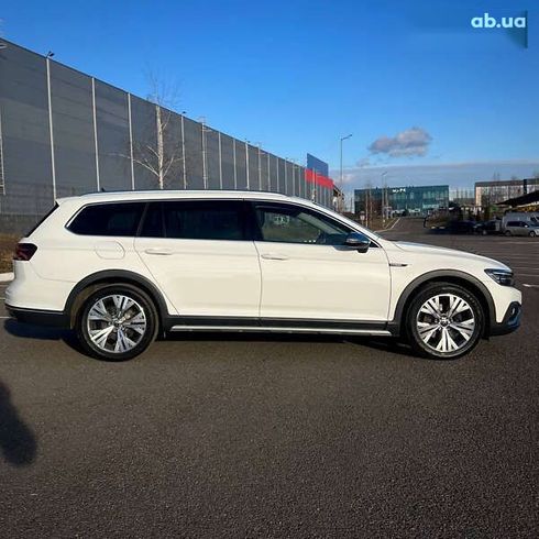 Volkswagen passat alltrack 2020 - фото 2