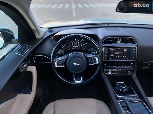 Jaguar F-Pace 2017 - фото 27