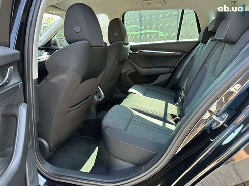 Skoda Octavia 2020 - фото 15