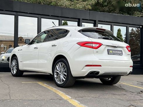 Maserati Levante 2019 - фото 9