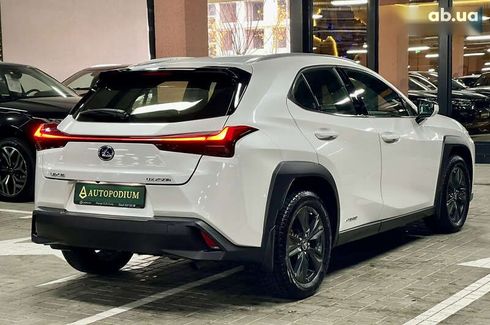 Lexus UX 2019 - фото 9