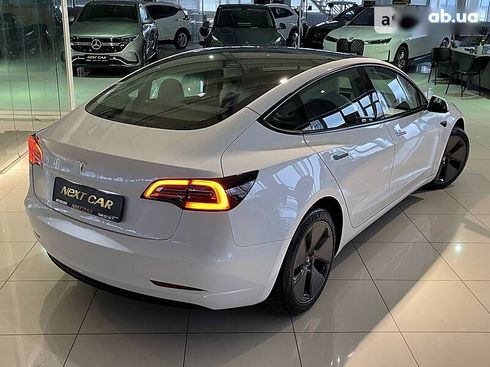 Tesla Model 3 2022 - фото 6