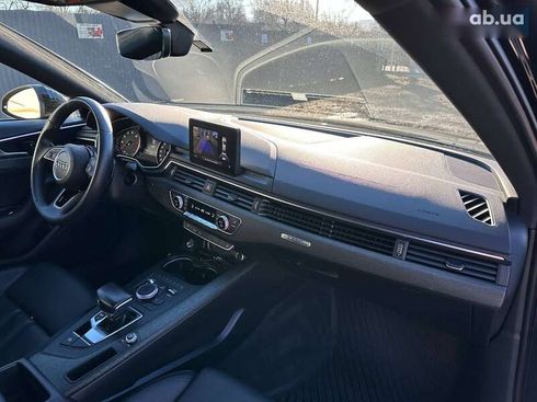 Audi A4 2018 - фото 24
