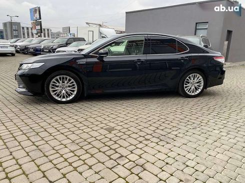 Toyota Camry 2020 - фото 4