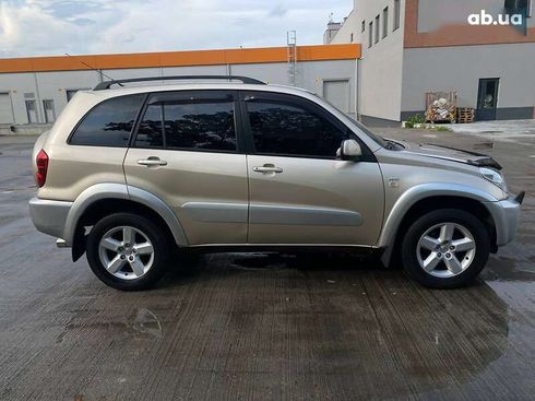 Toyota RAV4 2003 - фото 11
