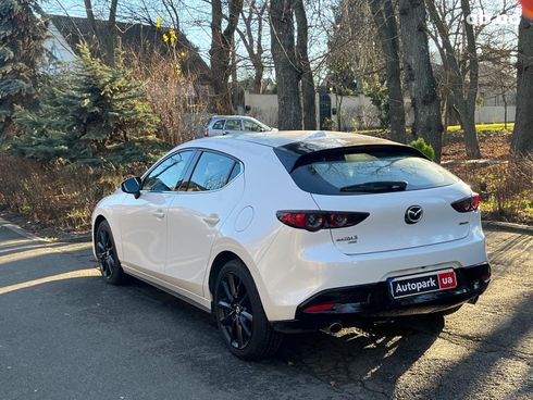 Mazda 3 2021 белый - фото 12