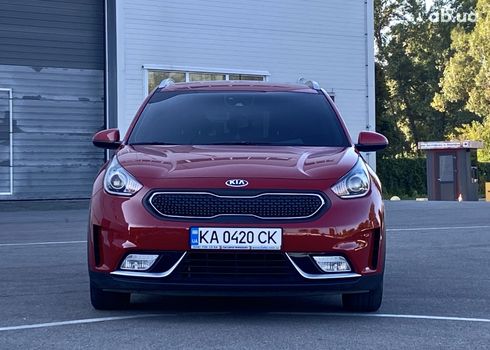 Kia Niro Hybrid 2018 красный - фото 7