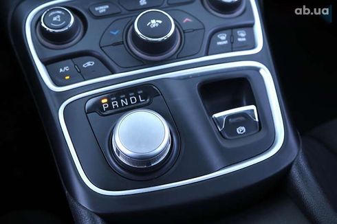Chrysler 200 2015 - фото 21