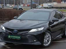 Продаж вживаних Toyota Camry в Києві - купити на Автобазарі